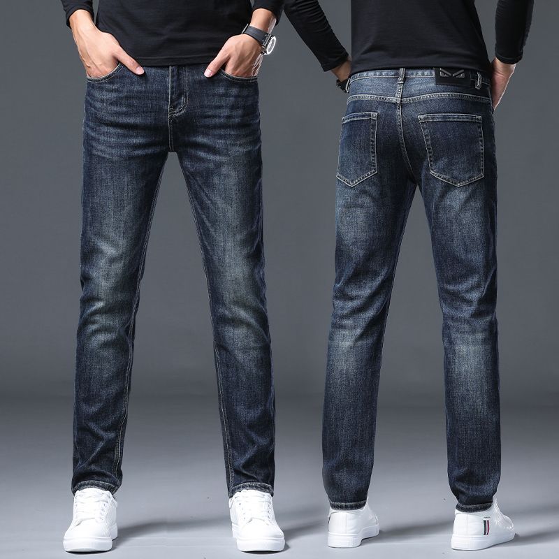 The new light blue high-end jeans for men in the autumn and winter of 2025 are a trendy and versatile casual long pants that fit well in the season details Picture