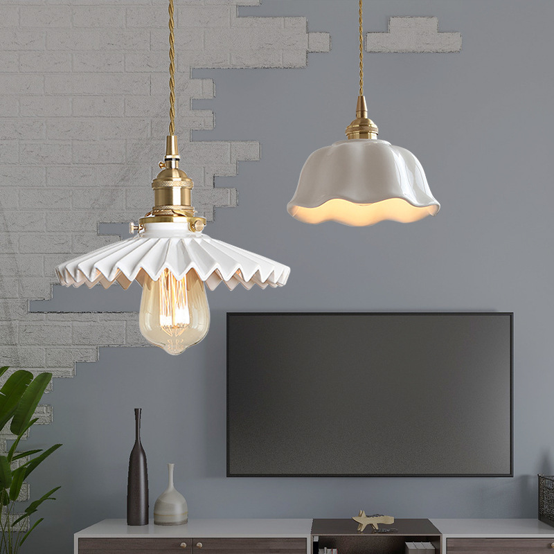 Nordic white pleated ceramic chandelier, Japanese restaurant, guesthouse bar counter, bedside, bedroom, living room, retro all-copper lamp details Picture