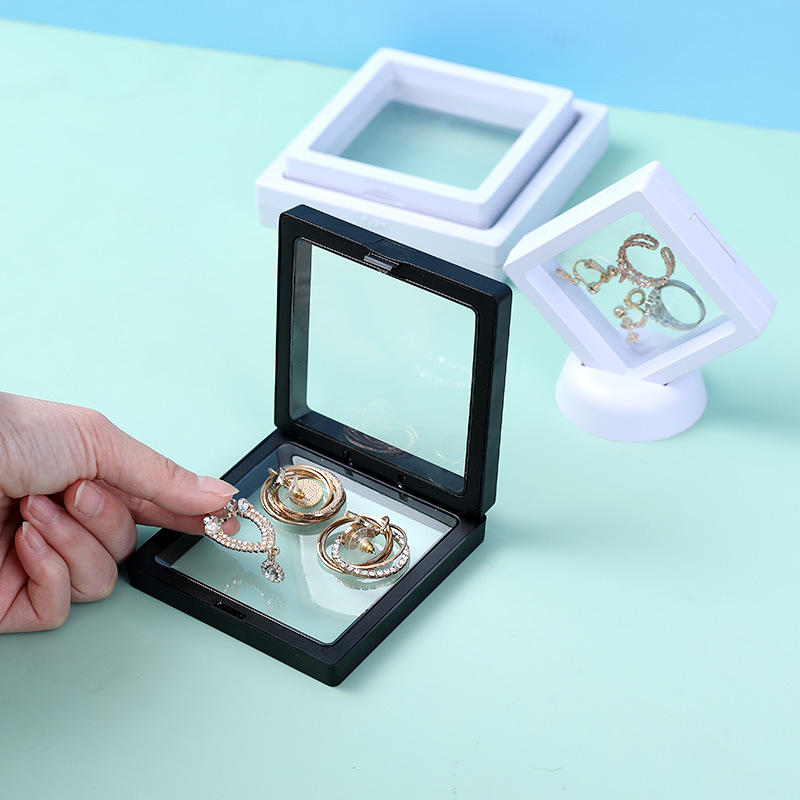 Creative anti-oxidation pe film jewelry box, portable transparent storage box, ring, earring, stud, suspended film organizing box Application Scenario
