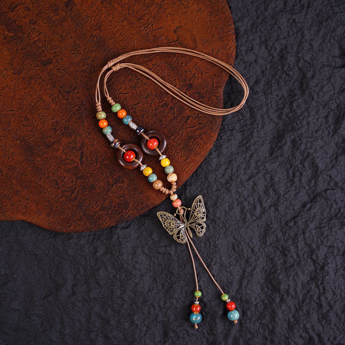 Jingdezhen ceramic necklaces that do not fade, light luxury and niche women's autumn and winter sweater necklaces, cross-border women's accessories factory direct sales Specification image