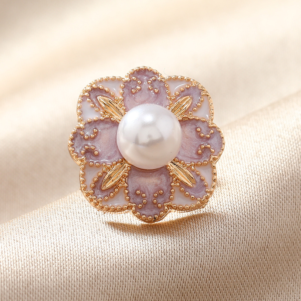 vintage flower-like enamel glaze collar pin buckle women's anti-exposure elegant shirt pearl shawl badge Specification image