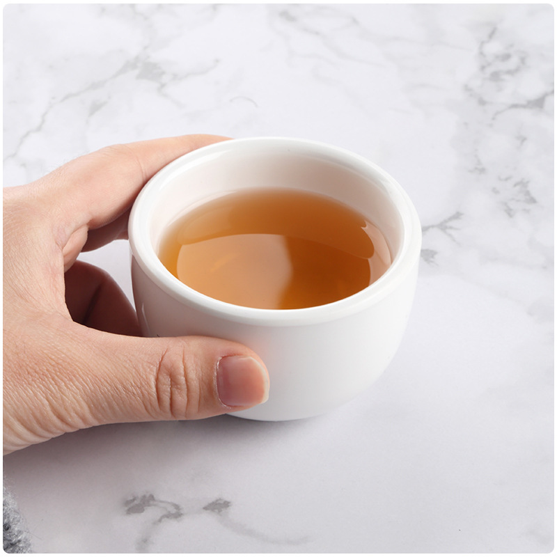 塑料杯实物图