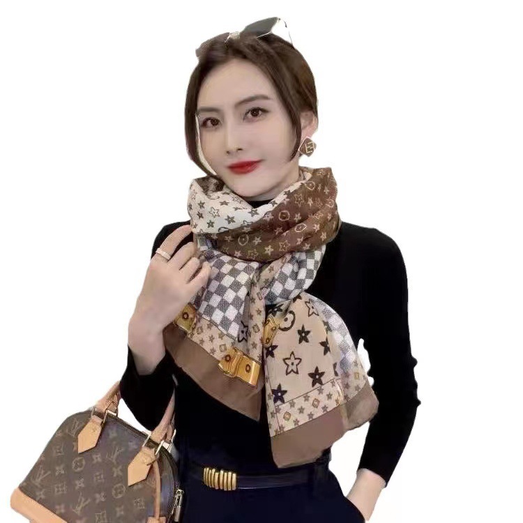 "Live-streaming benefits for Internet celebrities: Cotton and linen scarves, big brand shawls, old floral checkerboard pattern 2023 new autumn and winter collection, manufacturer. Item Picture