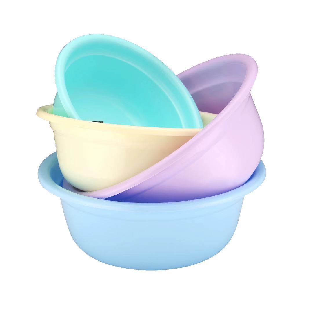 The manufacturer wholesals brand-new plastic washbasins for household use, student dormitories, bathrooms, baby laundry and foot washing Item Picture