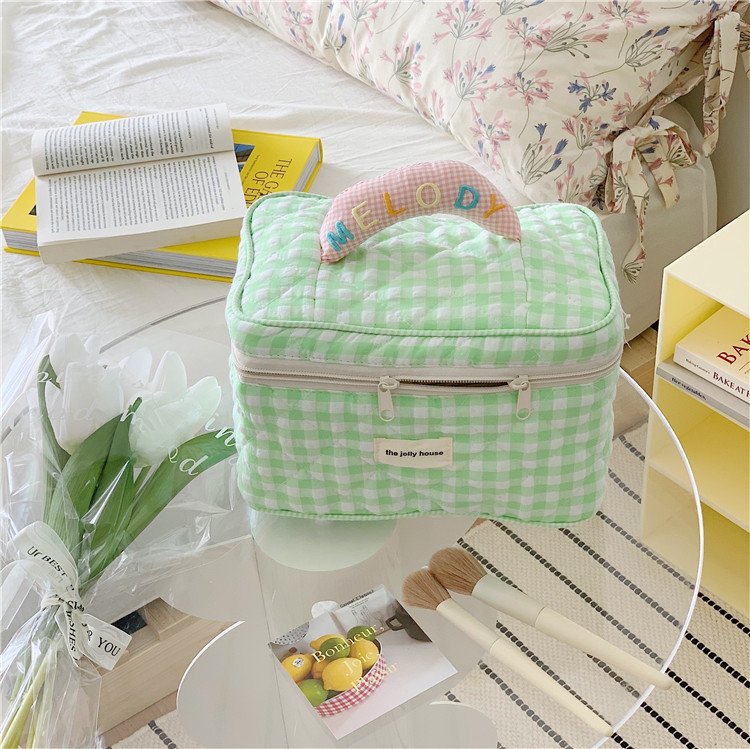 Korean Version Of Ins Lattice Makeup Bag High Appearance Level Large Capacity Portable Cosmetics Storage Bag Toiletry Bag Senior Sense Female Item Picture