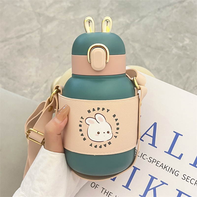 Wholesale of high-appeartion-level insulated cups for the Year of the Rabbit, children's stainless steel portable creative drinking cups for boys and girls, portable shoulder straps Specification image