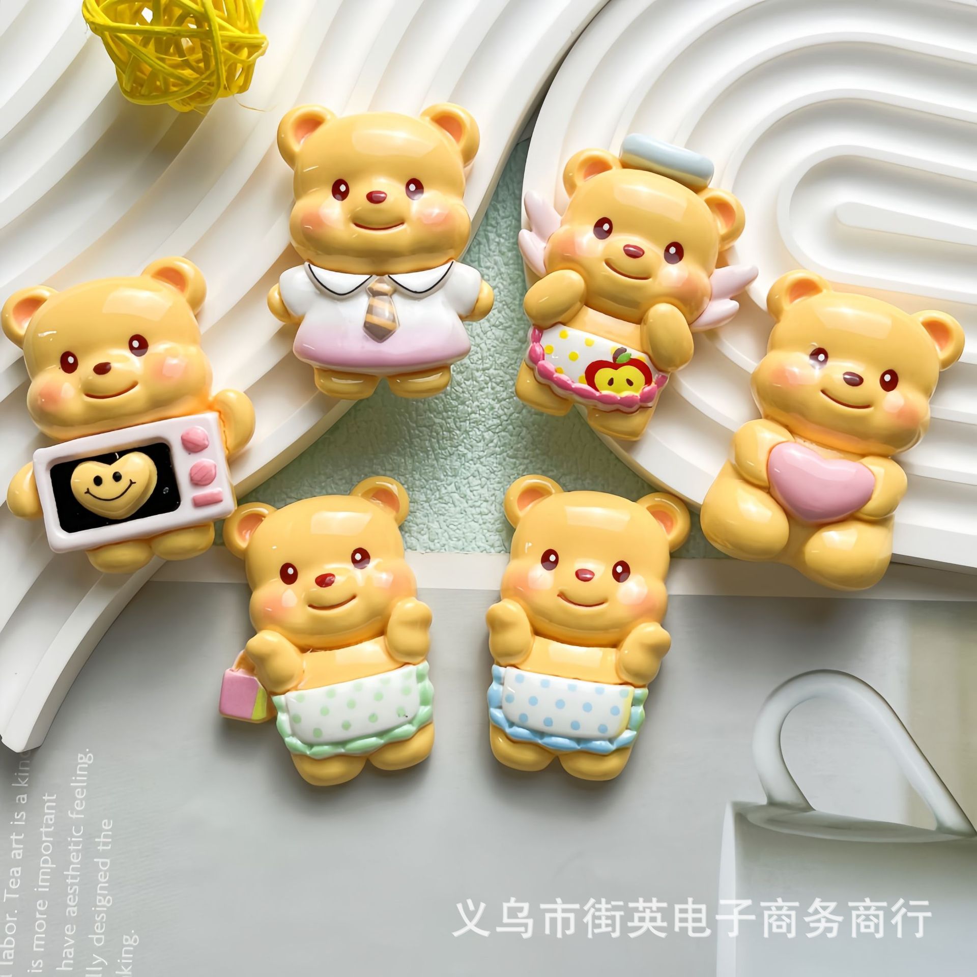 卡通可爱奶呼黄油小熊卖萌树脂装饰配件手工工艺品饰品材料批发细节图