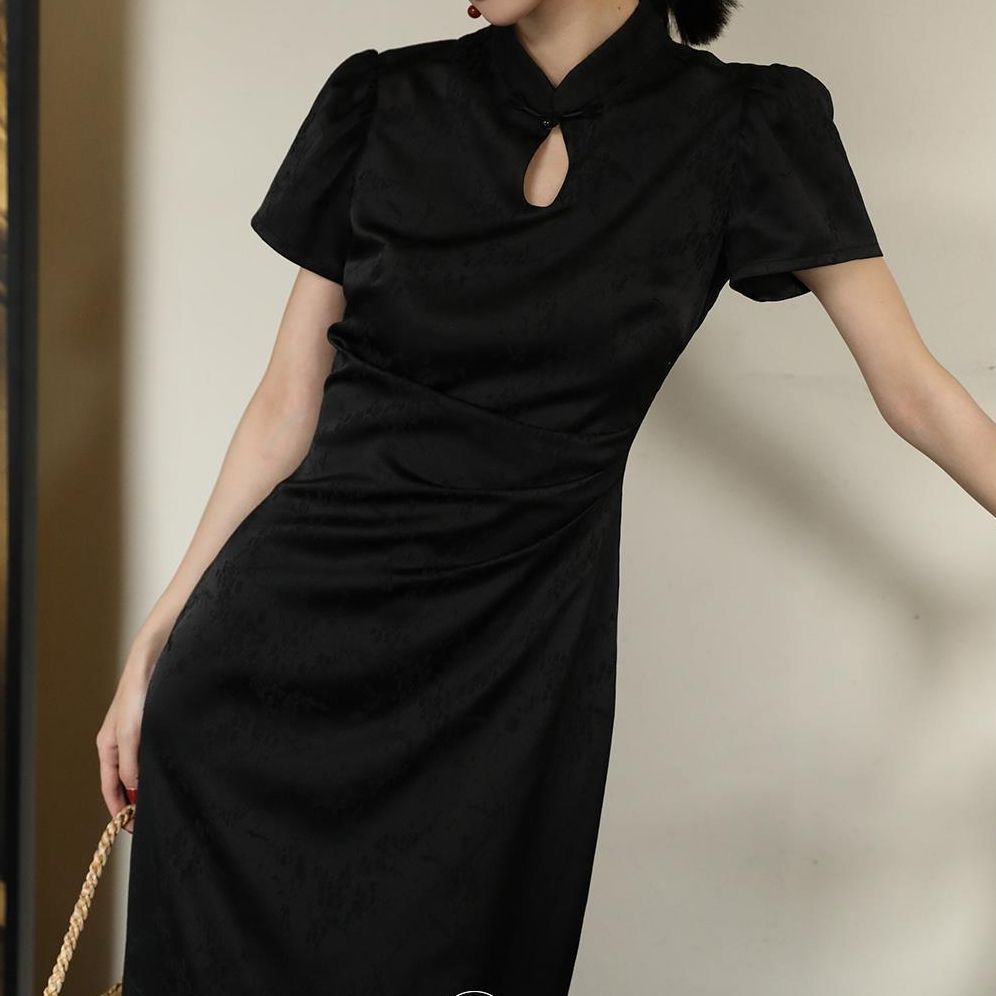 The new summer dress for 2024 features a Korean-style elegant cheongsam dress for women. It is a new summer dress with a traditional Chinese style and an improved new Chinese style Specification image