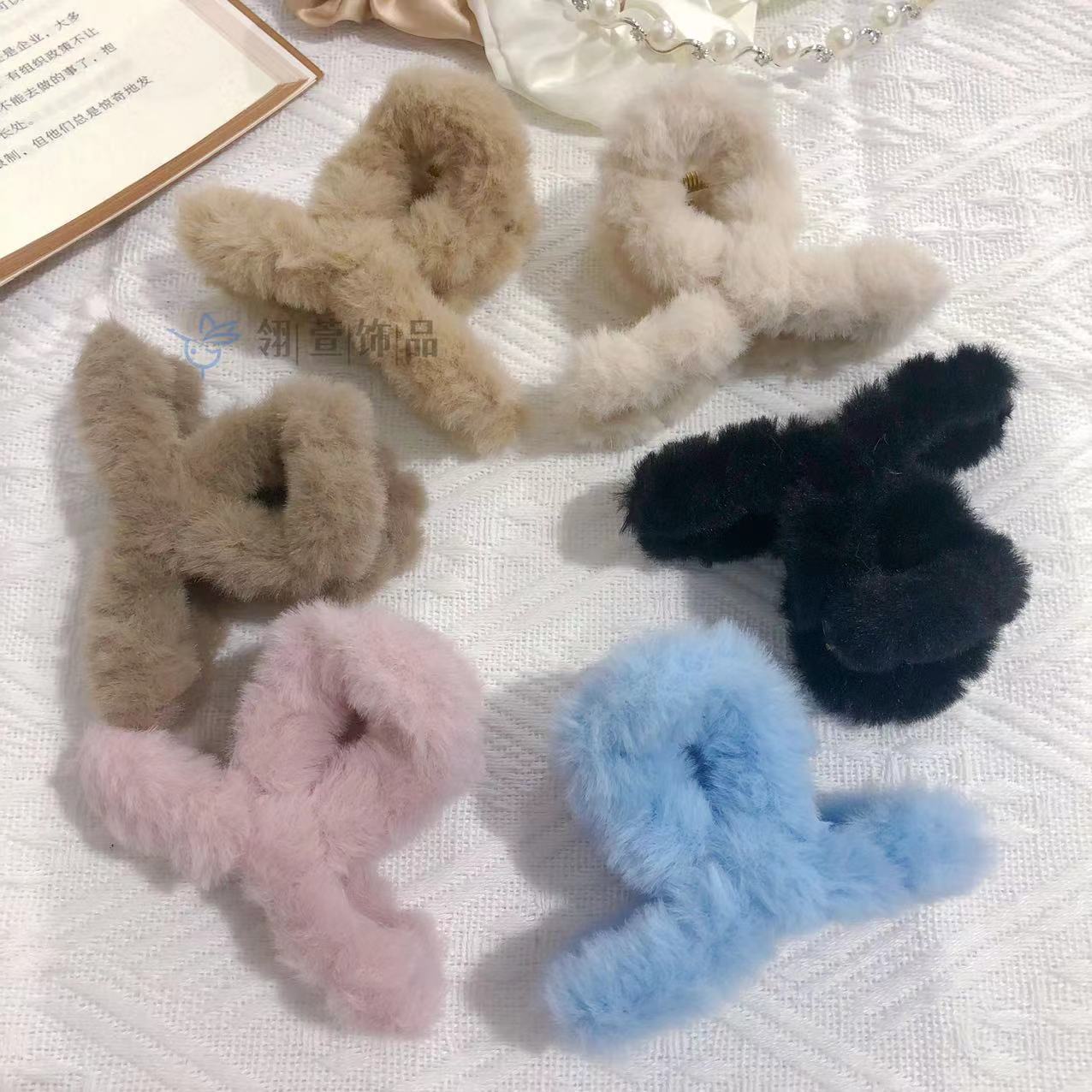 仿兔毛毛绒抓夹韩国秋冬毛毛发夹温柔风后脑勺大号鲨鱼夹发饰批发详情24