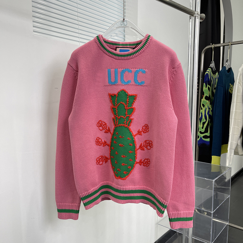 【 Correct Version 】G's new pineapple series pink sweater makes you look fairer when worn. It's a unisex wool sweater