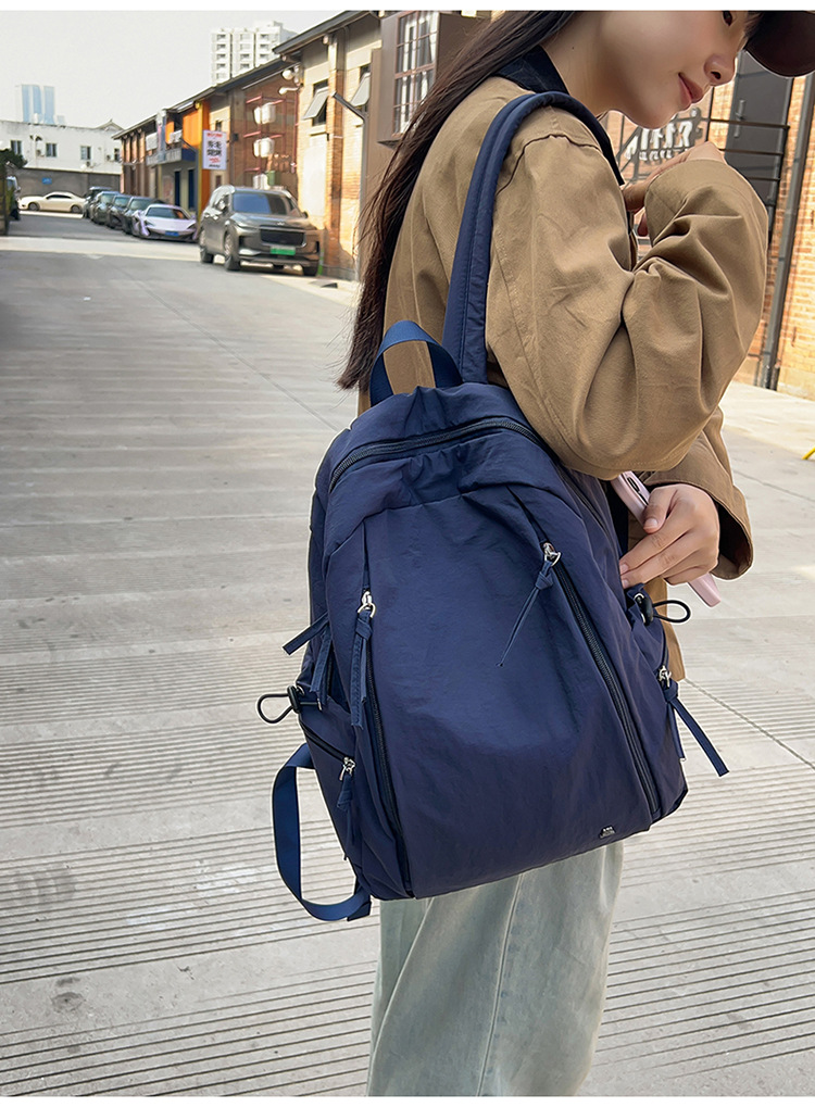 Female lightweight backpack for junior and senior high school students, Japanese-style casual schoolbag. Female college students, simple solid-color backpack. Female school style pic 12