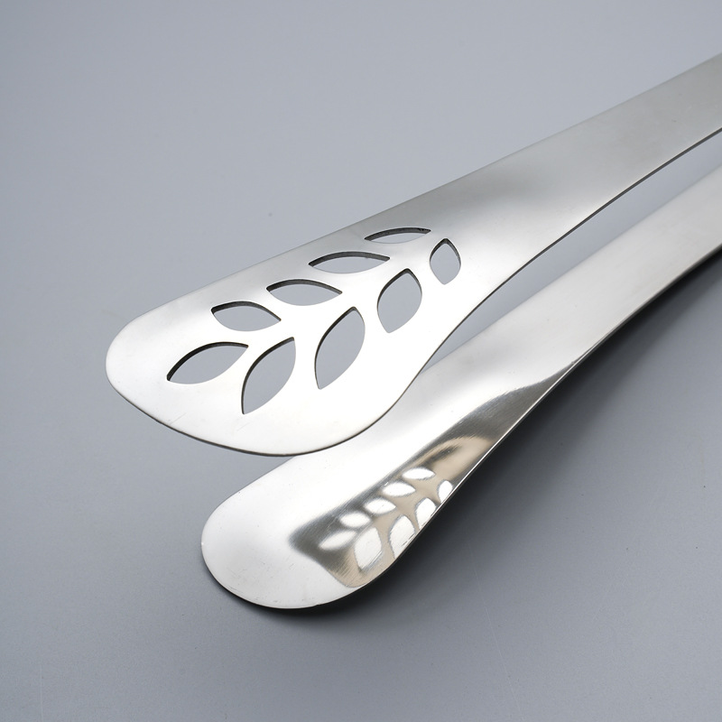304 stainless steel food tongs, buffet public tongs, household food tongs, heat-resistant grilled meat steak tongs, bread tongs Application Scenario
