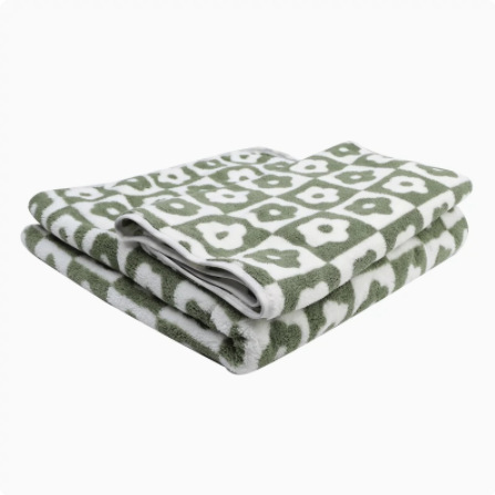 Sweet Sweet Coral Velvet Flower Bath Towel Cute Girl Heart Towel Student Dormitory Adult Home Water Absorption Than Pure Cotton Item Picture