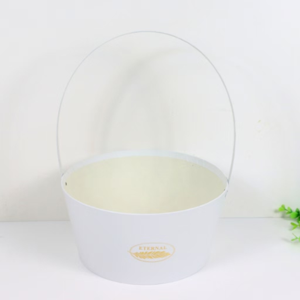 Creative macaron-colored hand-held gilded round flower gift box and fruit flower basket box in stock Application Scenario