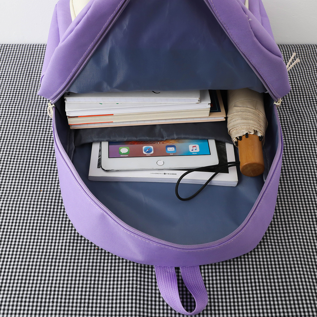 Nuevo estilo escuela secundaria bolsa de varias piezas para estudiantes de primaria patchwork bolsa de color mochila mochila para niños del campus una pieza de reemplazo de cabello Application Scenario