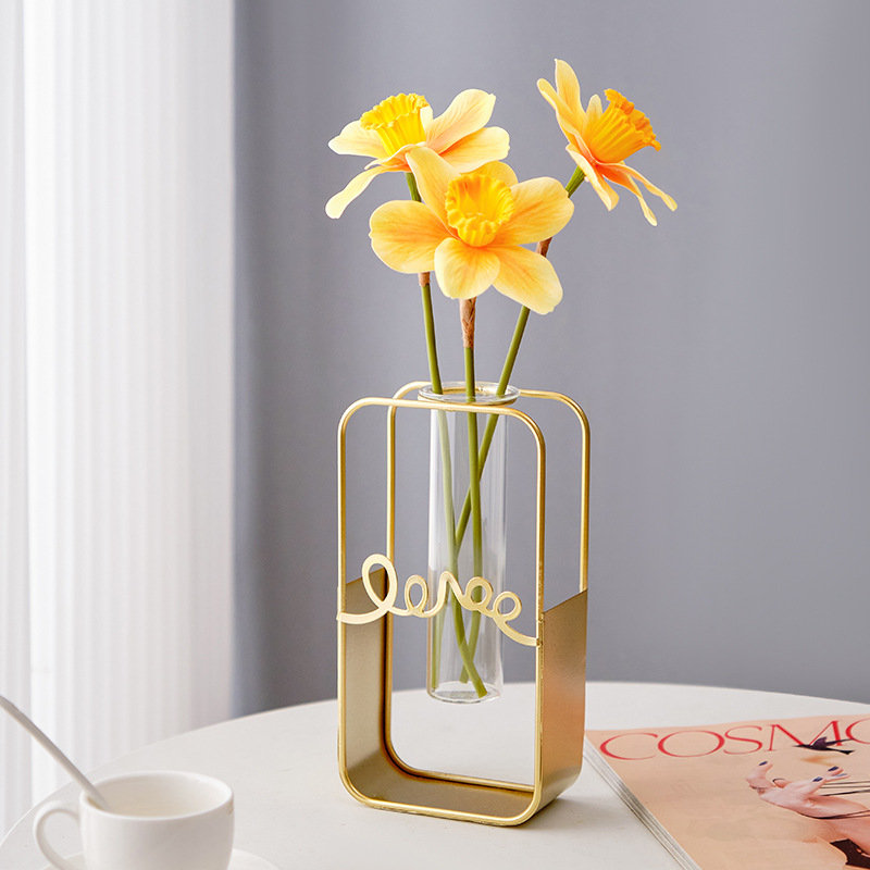 Creative Decorative Vase Ornaments Ins Wine Cabinet Simulation Flower Planter Living Room Tabletop Home Decoration Iron Art Application Scenario