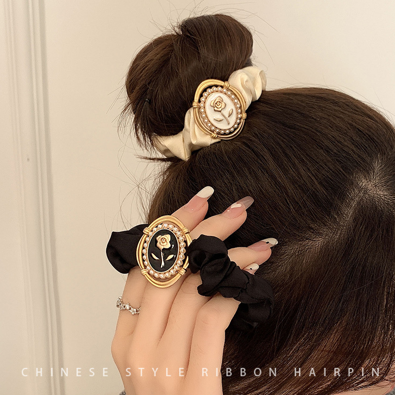 Once Upon A Time In Paris ~Ins French Rose Small Intestine Hairband Women's Hair Bun Headband Net Red Hair Rope Headpiece details Picture