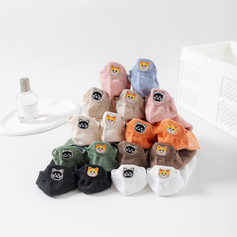 Sock stall, one-piece delivery for spring and summer new short socks, women's heel small ear three-dimensional boat socks, embroidered cartoon cat cotton socks, low-top shallow mouth women's socks, one-piece delivery details Picture