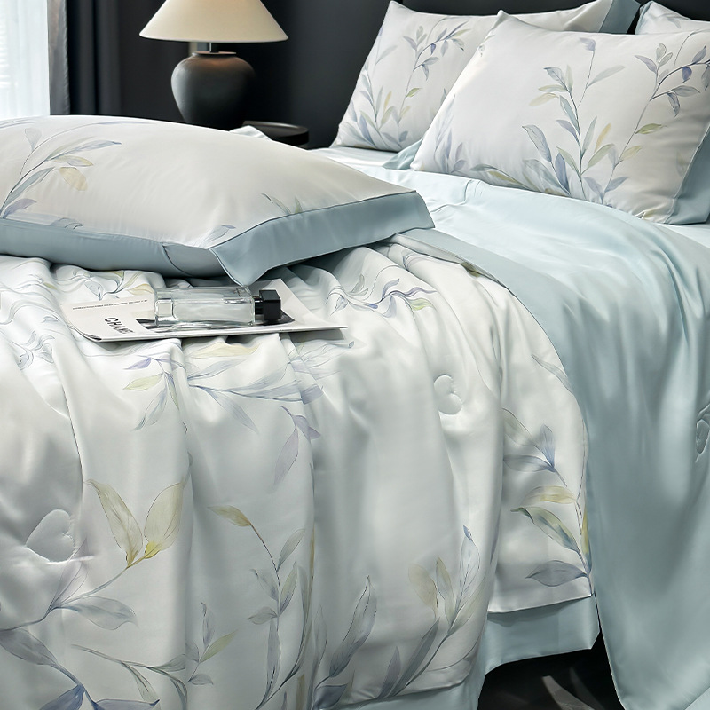 Class A Summer Lyocell Tencel Summer Cooling Quilt Four-piece set, smooth for naked sleep, air-conditioned quilt, summer quilt, machine-washable thin quilt Application Scenario