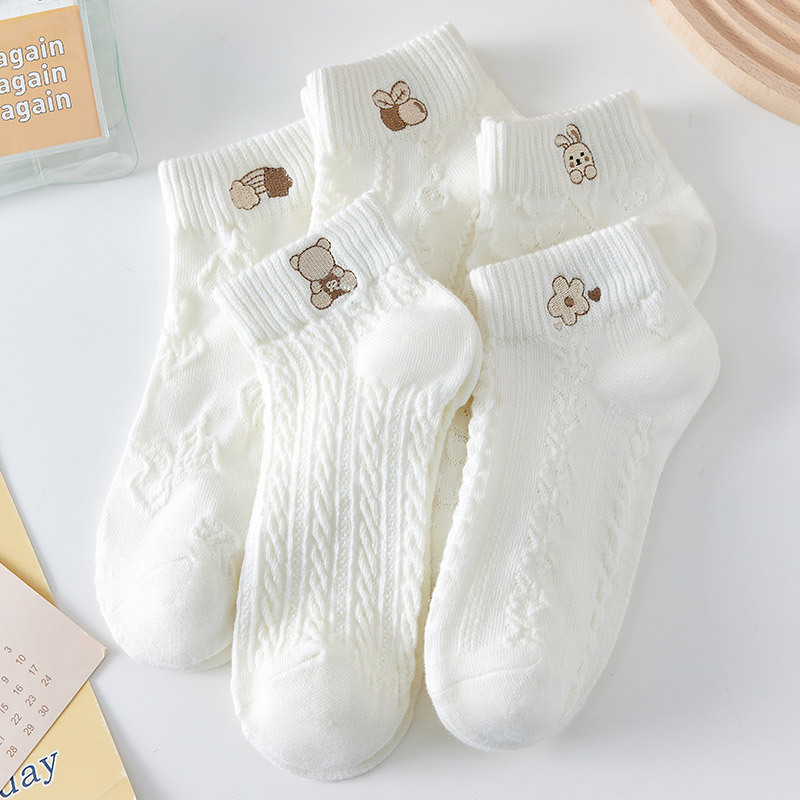 Sock street stall, one-piece consignment for men's and women's socks, spring and summer sports breathable short socks, boat socks, color-blocking and spliced durable low-top color-blocking trendy letter mid-calf socks, one-piece consignment Application Scenario