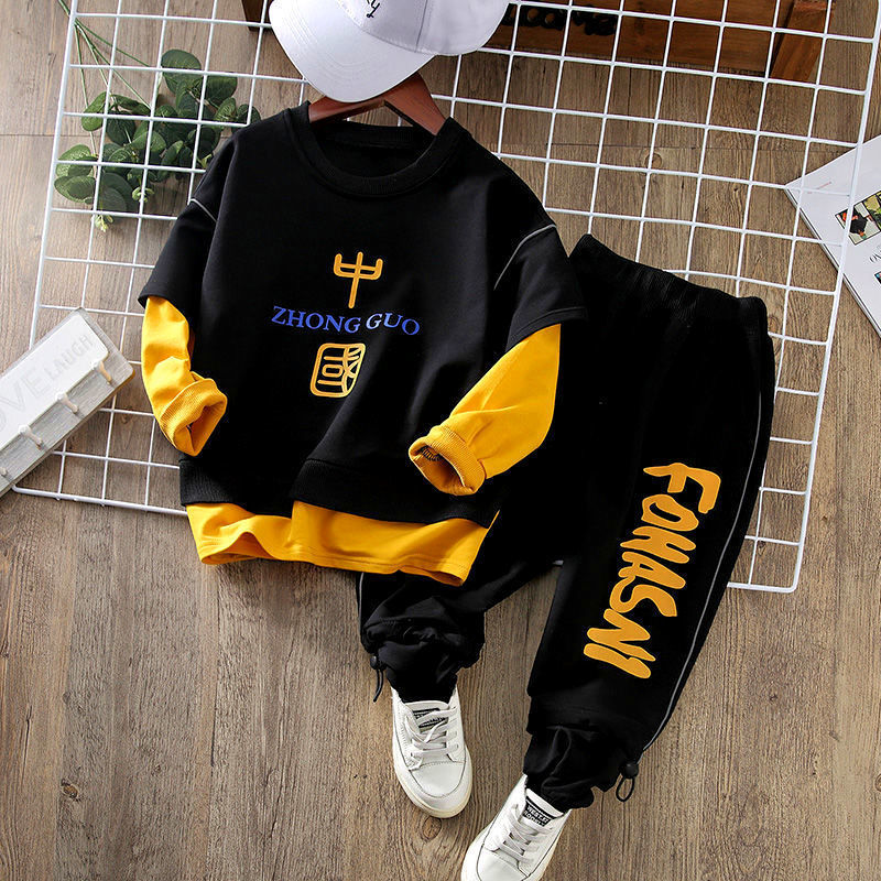 The new trendy and stylish two-piece Korean-style sporty sweatshirt set for men and boys in autumn and winter Application Scenario