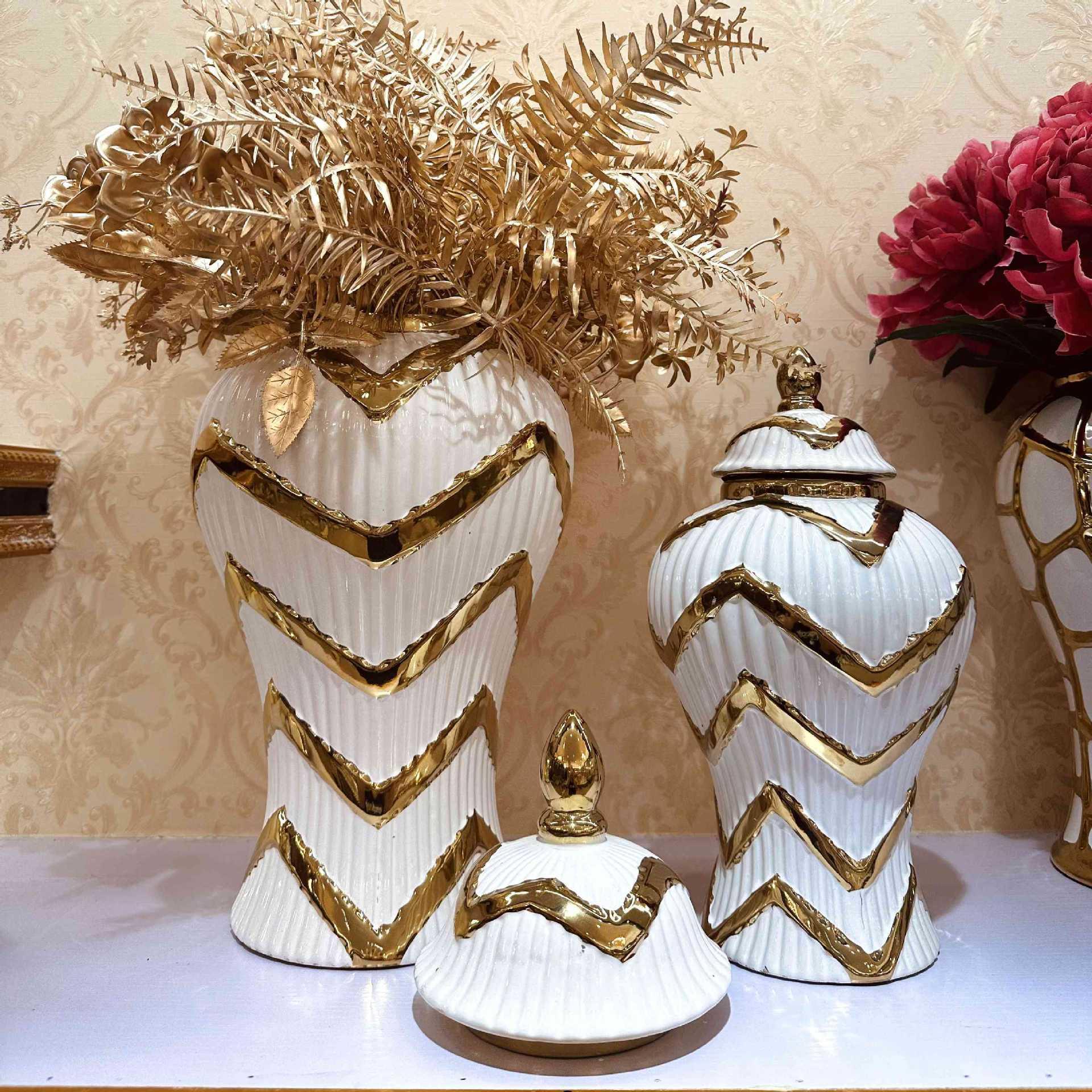 Exit porch decoration European-style electroplated golden ceramic general jar vase decoration light luxury process model room soft mounted golden castle vase details Picture