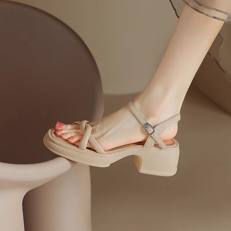 Super Lightweight ~ Open Toe Thick Soled One-Line Buckle Sandals Women 2024 New Summer Casual Thick Heel Beach Shoes