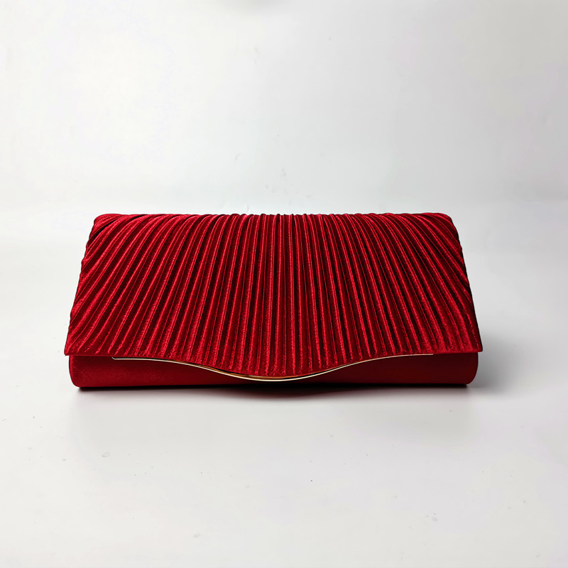 Europe And The United States Big Color Ding Fold Hand Oblique Across Dinner Bag Simple Solid Color Hand Bag Women's Senior Sense Purse Application Scenario