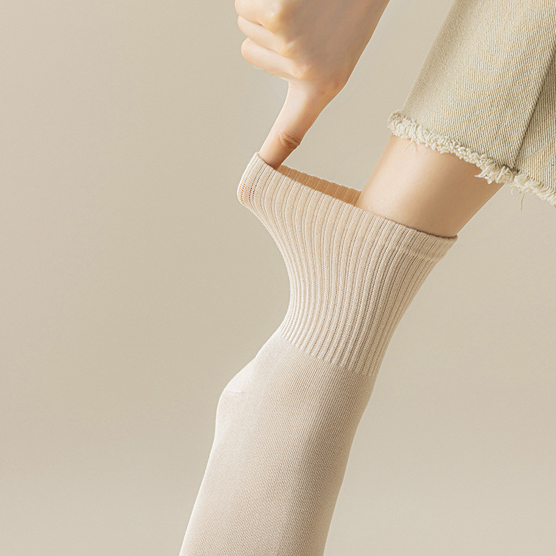 One-piece consignment of mid-calf socks for women in spring and autumn, simple and elegant long calf socks for women, hand-sewn cotton women's socks wholesale one-piece consignment