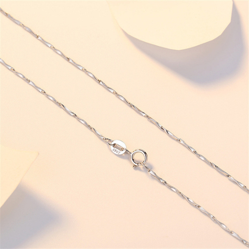s925 full-body silver long collarbone chain sweater chain 50-60cm extended bare chain silver chain live supply Application Scenario