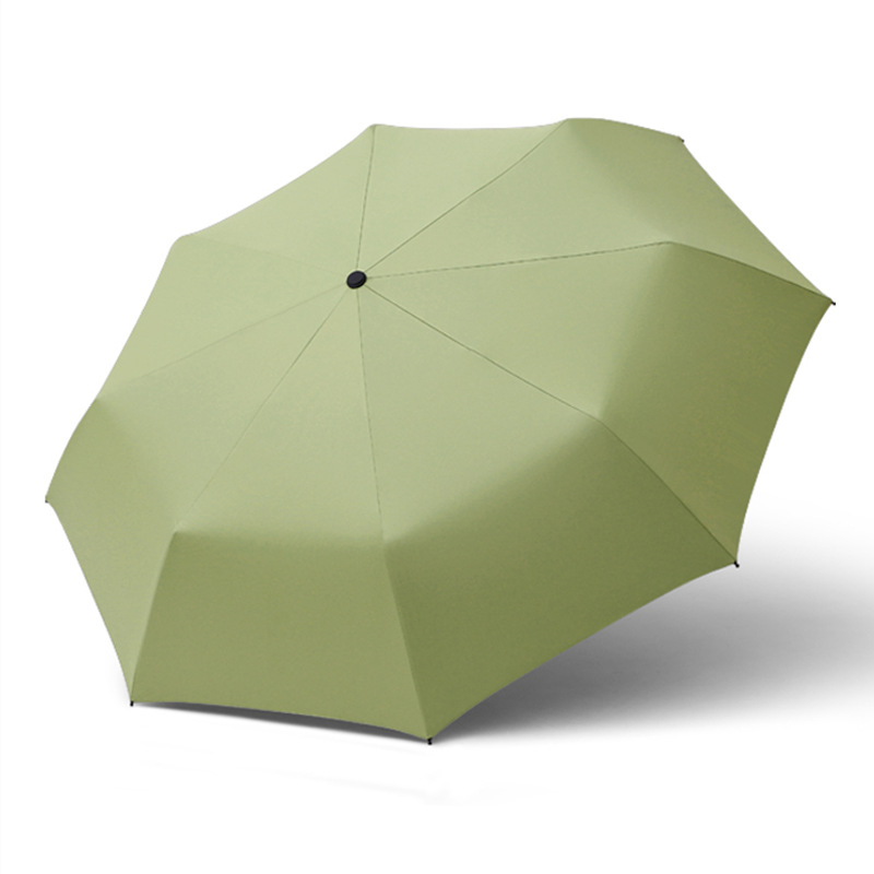 A fresh and artistic umbrella, a simple solid-color wooden handle umbrella, a folding umbrella, a creative gift umbrella for both weather and rain, custom-made Application Scenario