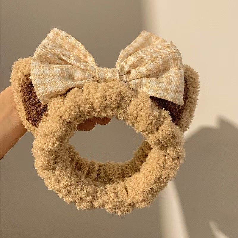 Autumn and winter cartoon plush cat ear hair band, bow, little bear face wash, hair mask, hair tie, women's hair accessory wholesale Specification image