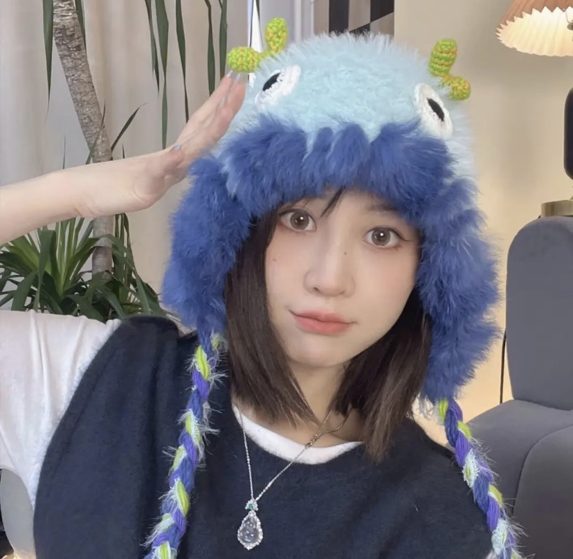 Little Monster Cartoon Furry Hat Warm Woolen Hat Baotou Hat Cute Sweet Travel Girl Heart Autumn Winter Specification drawing