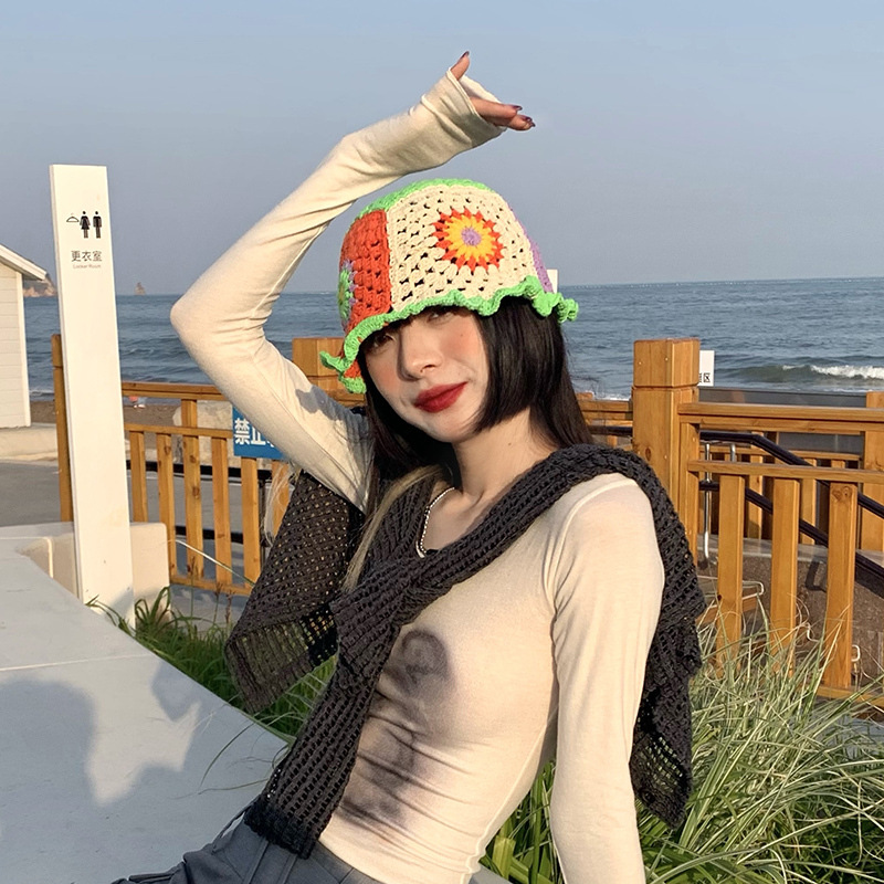 Korean Instagram-style breathable hand-knitted colorful fisherman hats for women, a retro wavy lace basin hat trend that will sweep the streets in summer