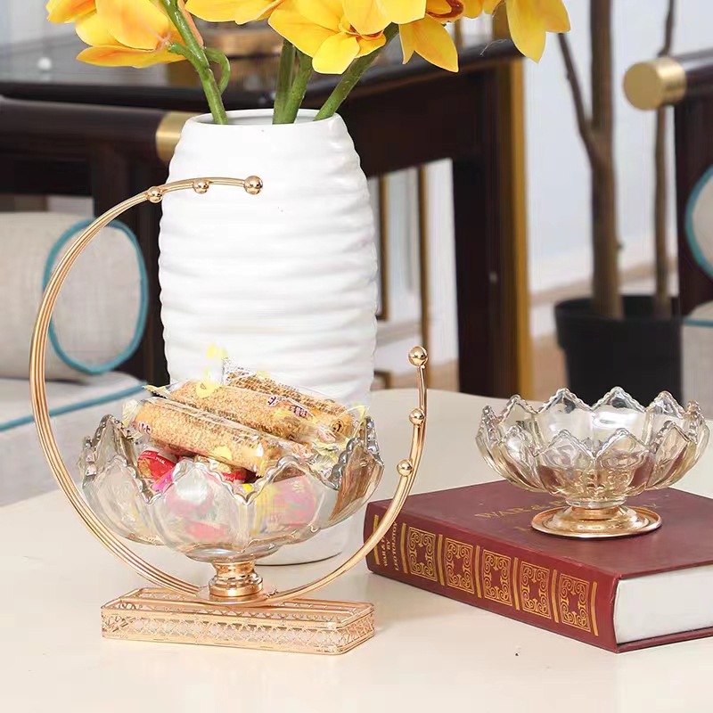 Light Luxury Style European-Style Glass Dry Fruit Tray Home Living Room Coffee Table Receiving Snacks Decorative Metal Moon Fruit Tray Decoration Application Scenario