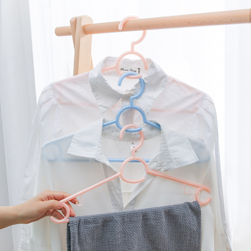 Clothes hangers seamless multi-functional thickened clothes hangers plastic household non-slip clothes hanging rack student dormitory drying clothes wholesale Application Scenario