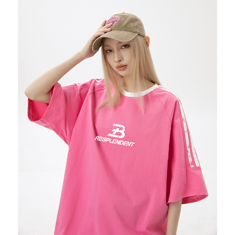 A new summer loose, pure cotton, broken letter printed short-sleeved T-shirt for men with contrasting color stripes and shoulder sleeves details Picture