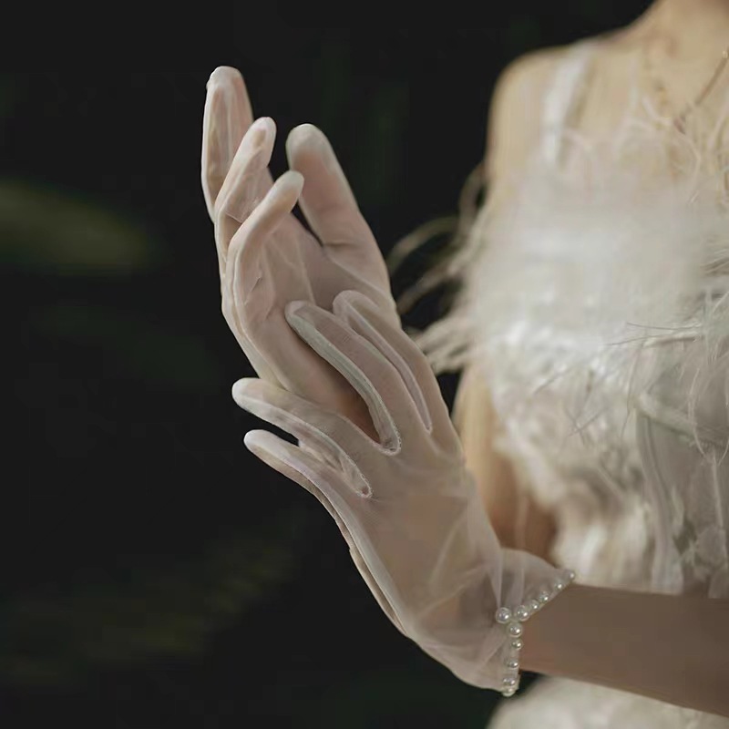 Lace finger-separated gloves for women, white tulle pearl dress, short gloves for wedding, bride's wedding photo Specification image