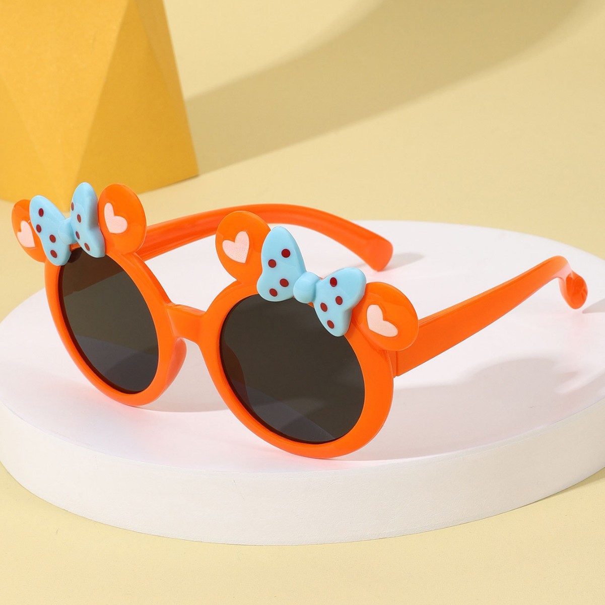Summer's new children's sunglasses: Fashionable and cute cartoon Mickey baby sunglasses, personalized girls' sunshade glasses Specification image