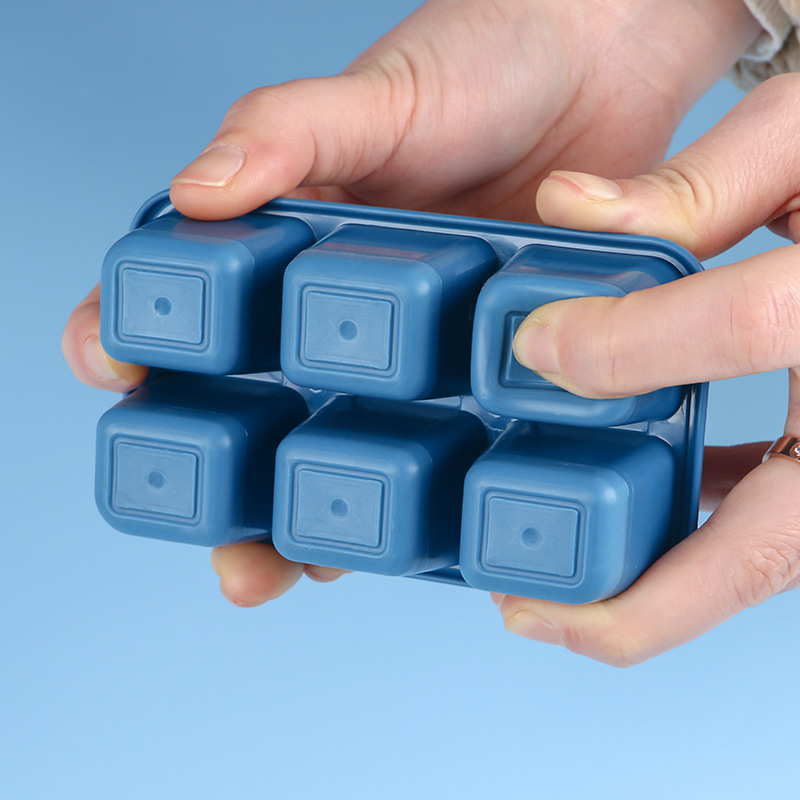 Ice cube ice box Freezer mold freezer Home refrigerator homemade web red frozen ice box with cover silicone Application Scenario