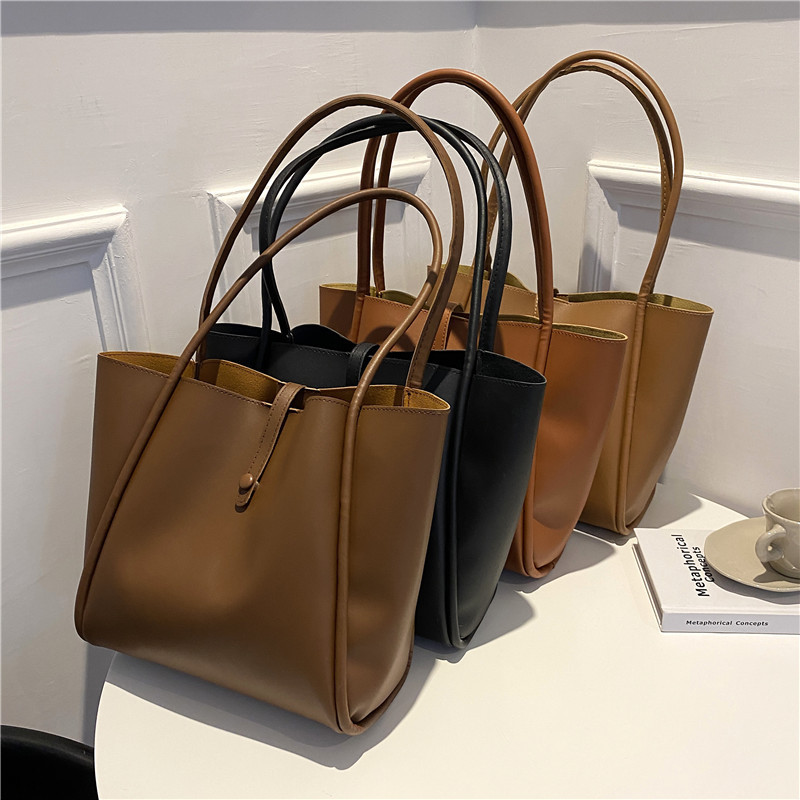 Korean Version Of Pure Color Child Mother Bag 2022 New Female Bag Simple Tote Bag Large Capacity Spring Fashion Shoulder Bag Application Scenario