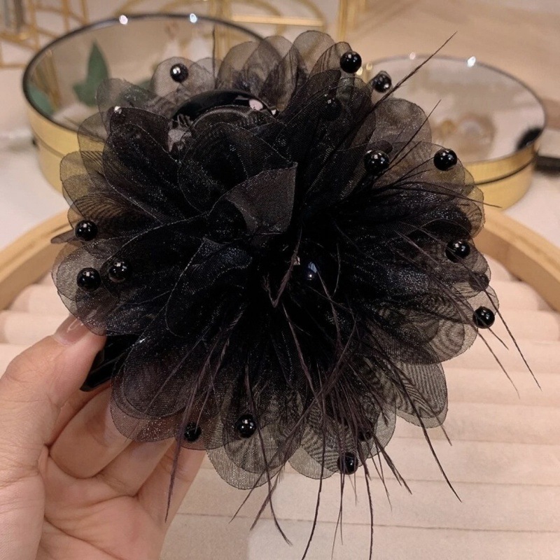 (Event Only) Free Shipping! Super Fairy Feather Grab Clip Female 2023 New High-End Hairpin Back Head Shark Clip Head Jewelry Senior Sense Hairpin Application Scenario