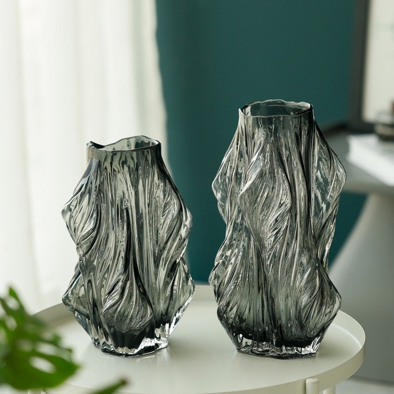Creative, simple and artistic, irregular-shaped glass vases, water-grown flower arrangements, fresh flowers, snow willows, model room soft decoration, light luxury ornaments Application Scenario