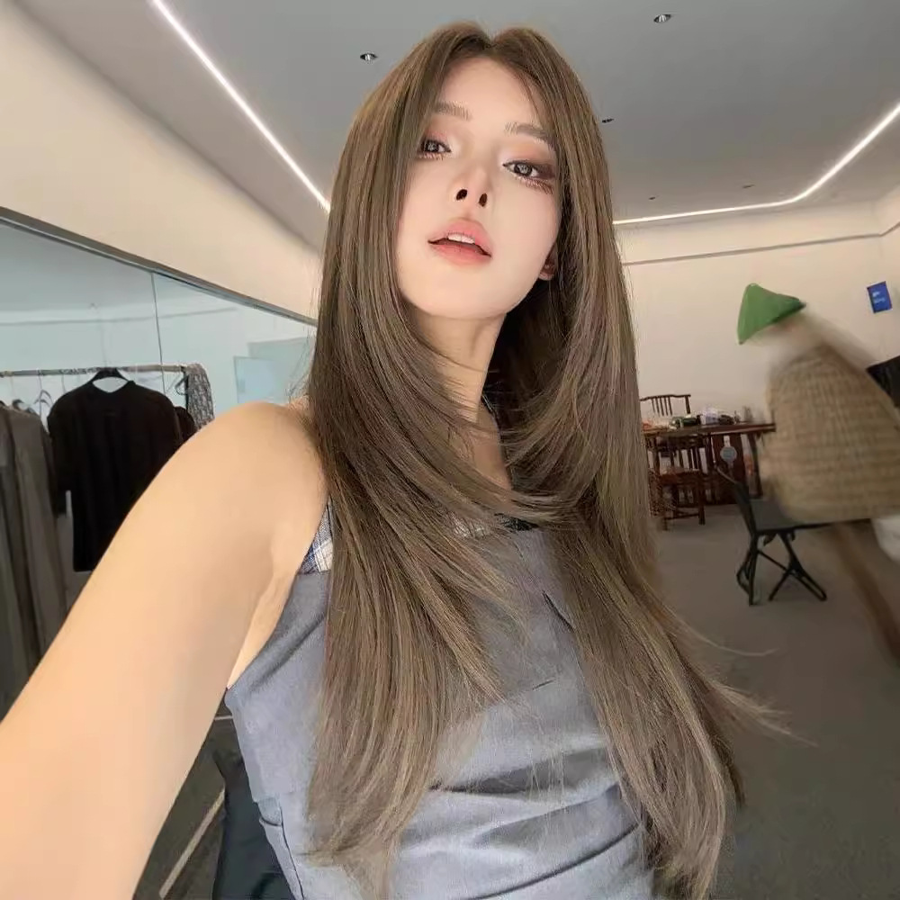 A high-level lace wig for the forehead, a hazelnut grey zongzi mid-parted long hair with natural simulation, and a full wig Item Picture