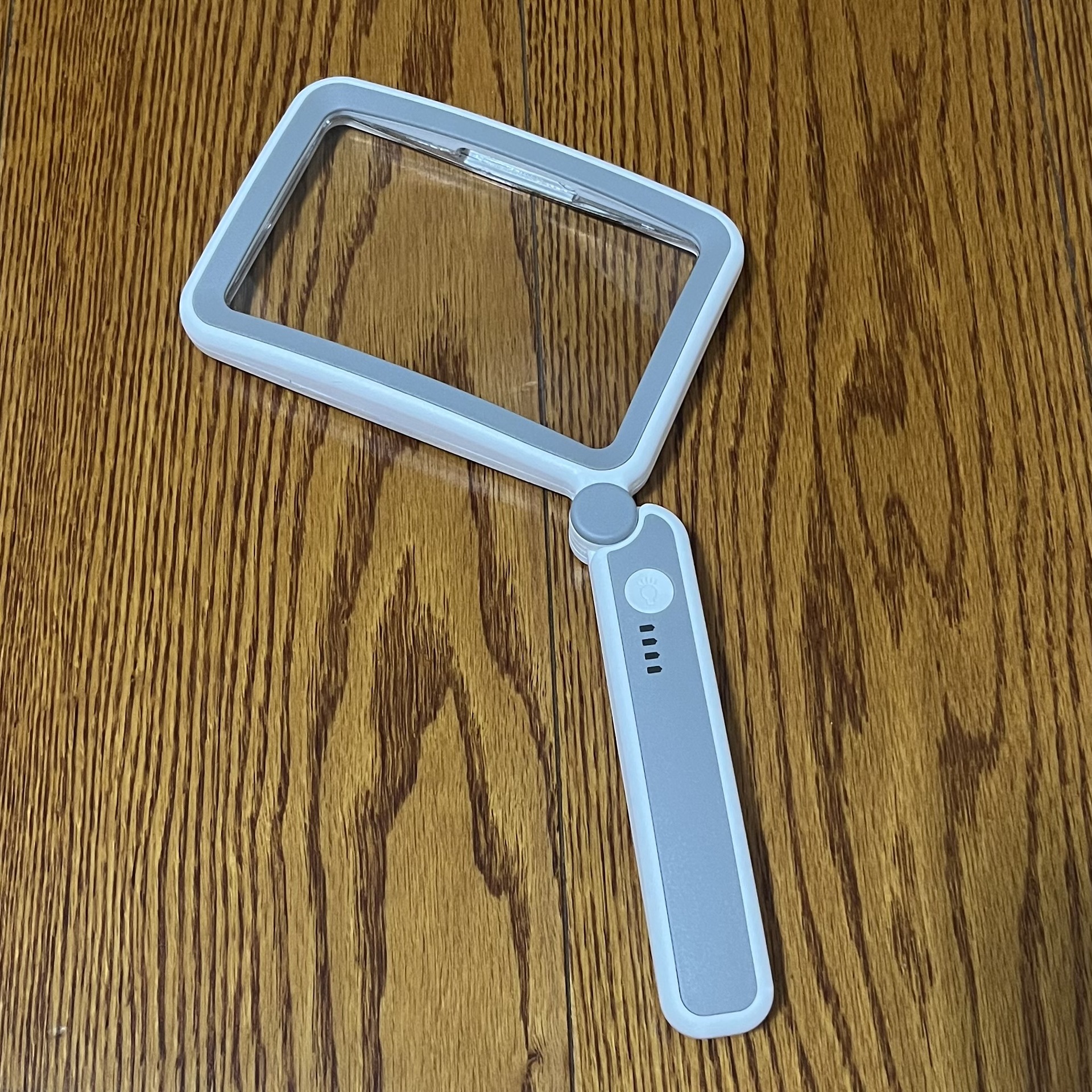New handheld charging foldable glass with battery level display and 12 LED lights for the elderly to read square magnifying glass details Picture