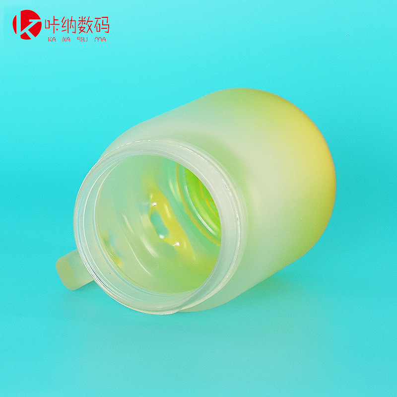 玻璃杯实物图