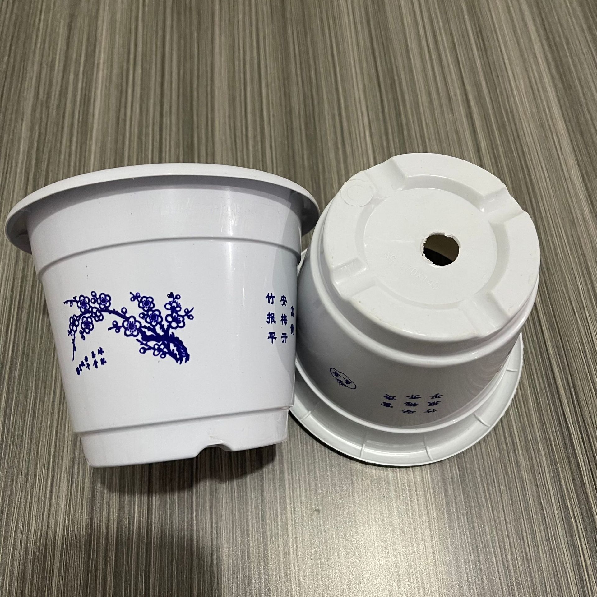 白170花盆 200/件 塑料花盆 白色170花盆 小花盆 盆栽花盆1元货源批发