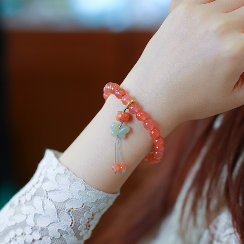 Natural Nan Hong agate single-circle bracelet, Hetian jade butterfly tassel, retro ethnic style bracelet for women wholesale Application Scenario