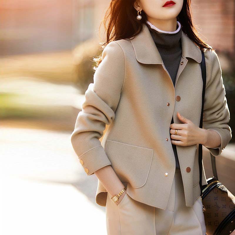 2022 Spring and Autumn new Collection: Single-breasted, slim, high-quality, height-friendly, elegant and fashionable women's double-sided woolen short coat