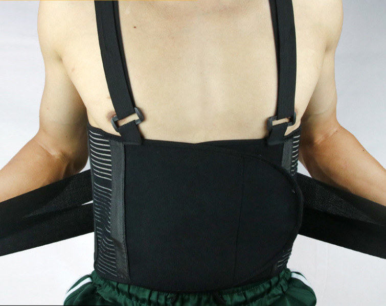 Adjustable lumbar support with shoulder straps